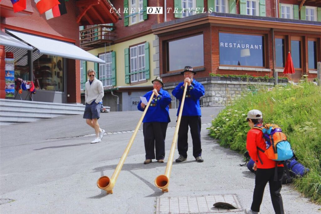 Alphorns in Kleine Scheidegg