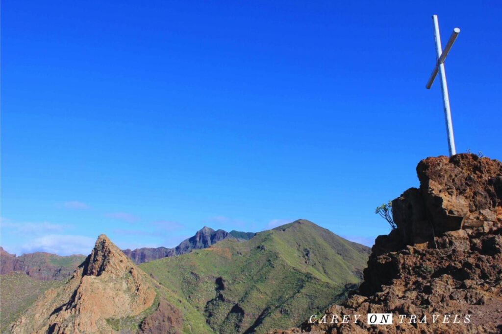 Los Gigantes hiking Cruz de los Misioneros