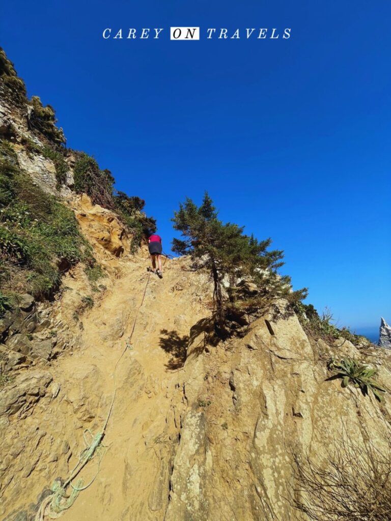 Steep section with a rope going to Praia da Ursa