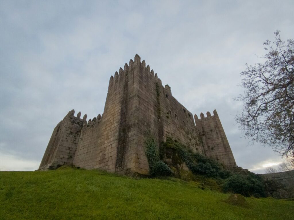 Guimarães Castle Portugal photo credit Filipe Silva