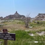 Sign at the start of the notch trail in Badlands National Park