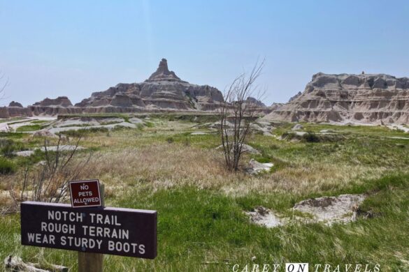 Sign at the start of the notch trail in Badlands National Park
