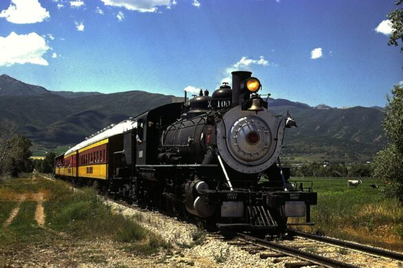 15 Unique Things to Do in Park City, Utah: Heber Valley Railroad Drew Jacksich from San Jose, CA, California Republic, CC BY 2.0 , via Wikimedia Commons