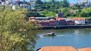 Views over the Douro River in Porto after language vacation class