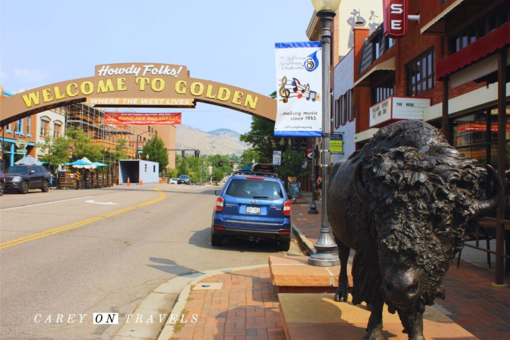 Welcome to Golden sign on Washington Avenue