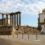 Templo Romano with Pousada Convento d'Évora in the background, photo credit François Philipp on Flickr