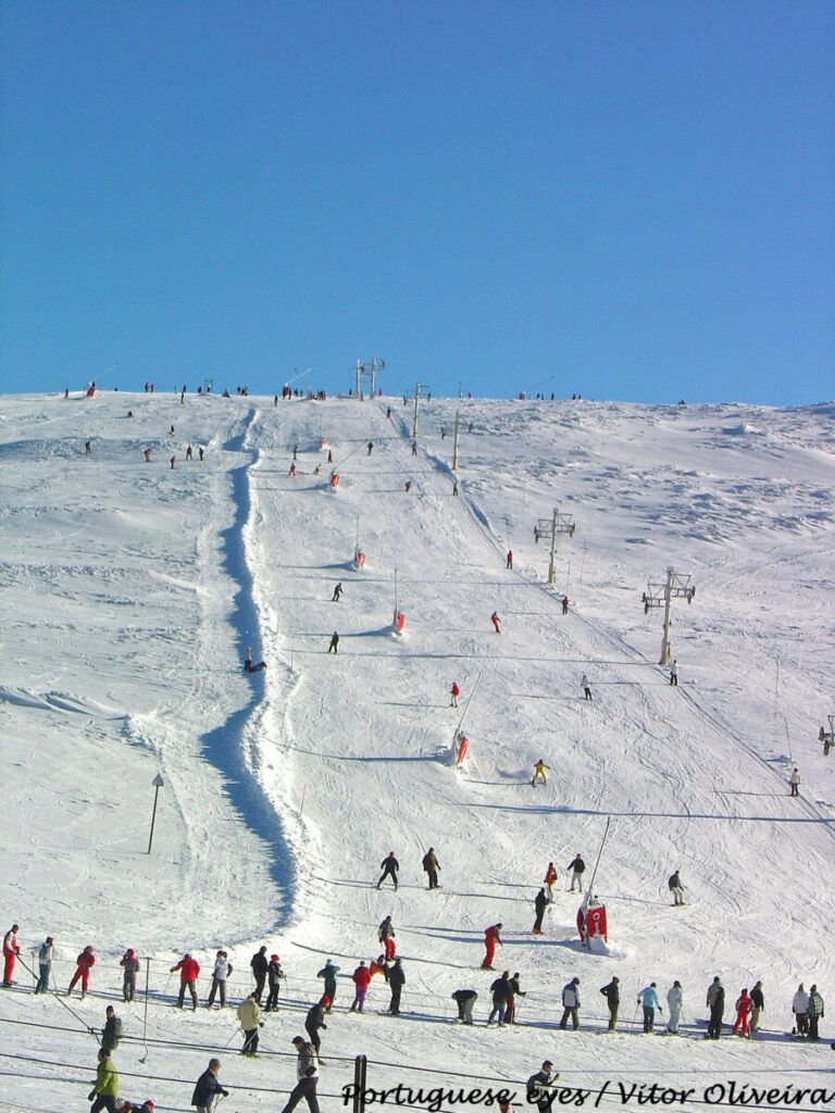 Skiing Serra D'Estrella photo credit Vitor Oliveira on Flickr