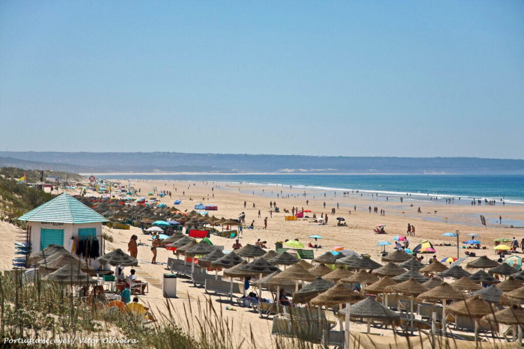 Praia da Sereia - Costa da Caparica Portugal photo credit Vitor Oliveira on Flickr