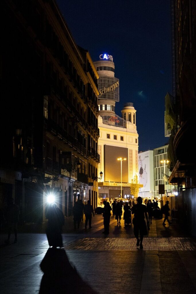 Madrid blackout 2025, photo credit Danieltarrino, CC BY 4.0 <https://creativecommons.org/licenses/by/4.0>, via Wikimedia Commons