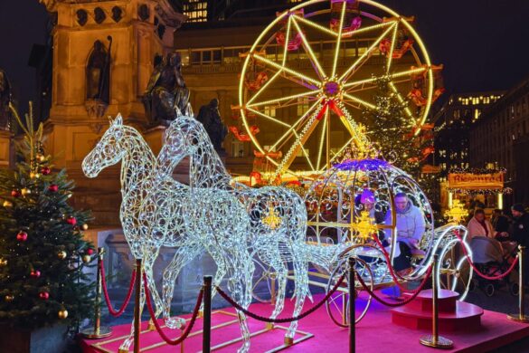 Roßmarkt Frankfurt Ferris Wheel and Horse with Coach