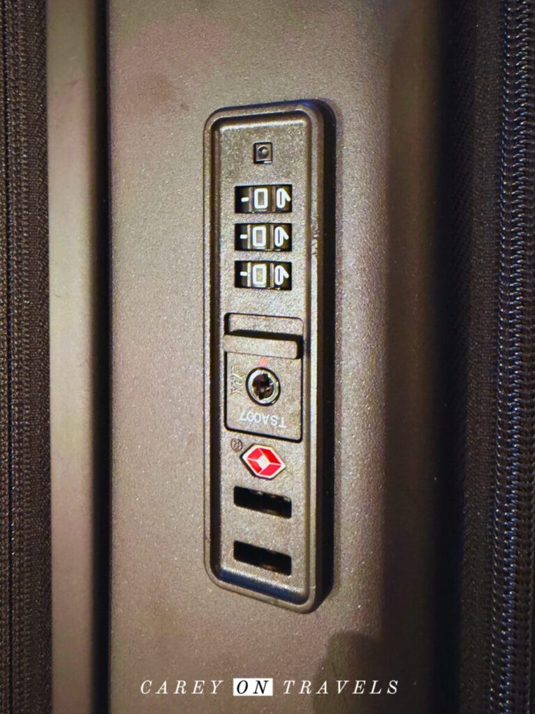 Level8 Adventurer 20-inch Carry-On TSA Lock