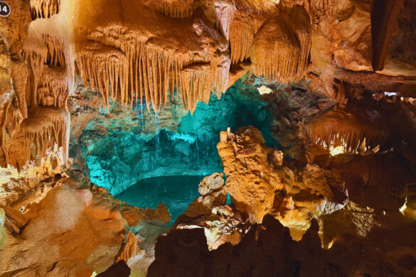 Grutas de Mira de Aire Caves, Portugal